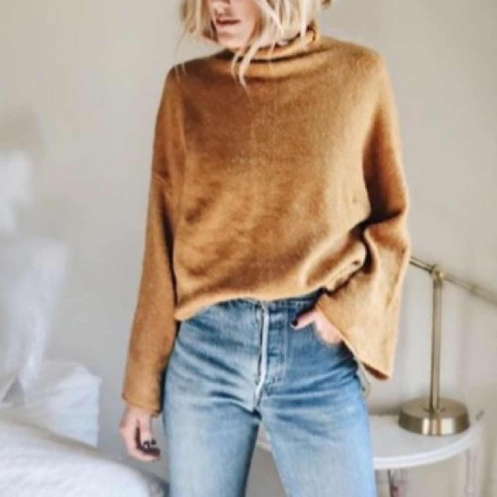 FINAL PRICE DROPMustard Yellow Wide Sleeve Sweater